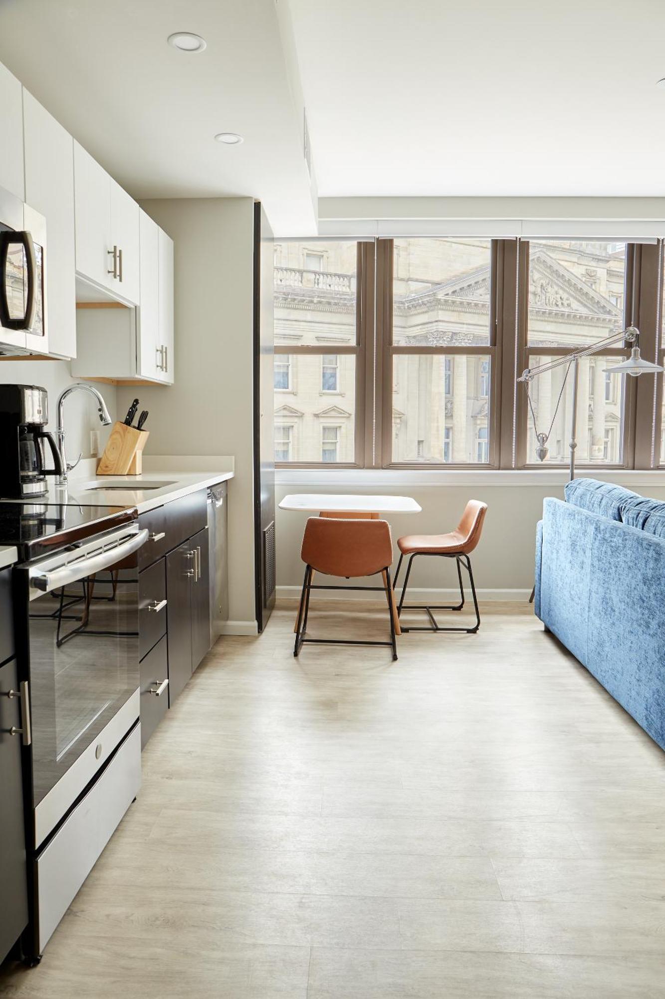 Kasa Cadillac Square 4*